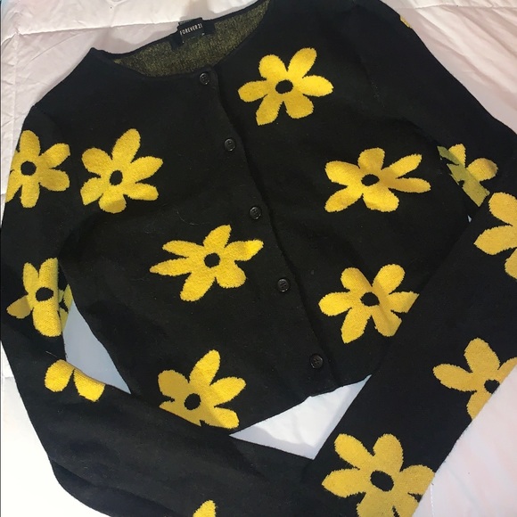 Forever 21 button-down Sweater - Picture 1 of 1